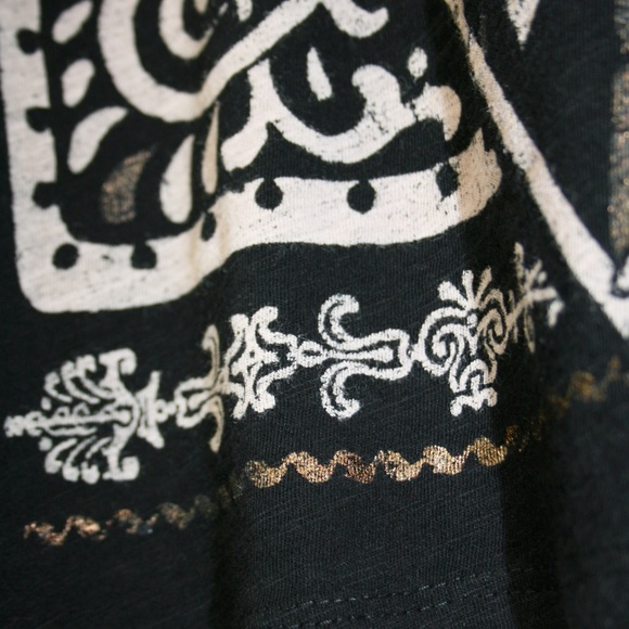 Lucky Lace-Up Choker Graphic Tee NWT - Picture 6 of 8